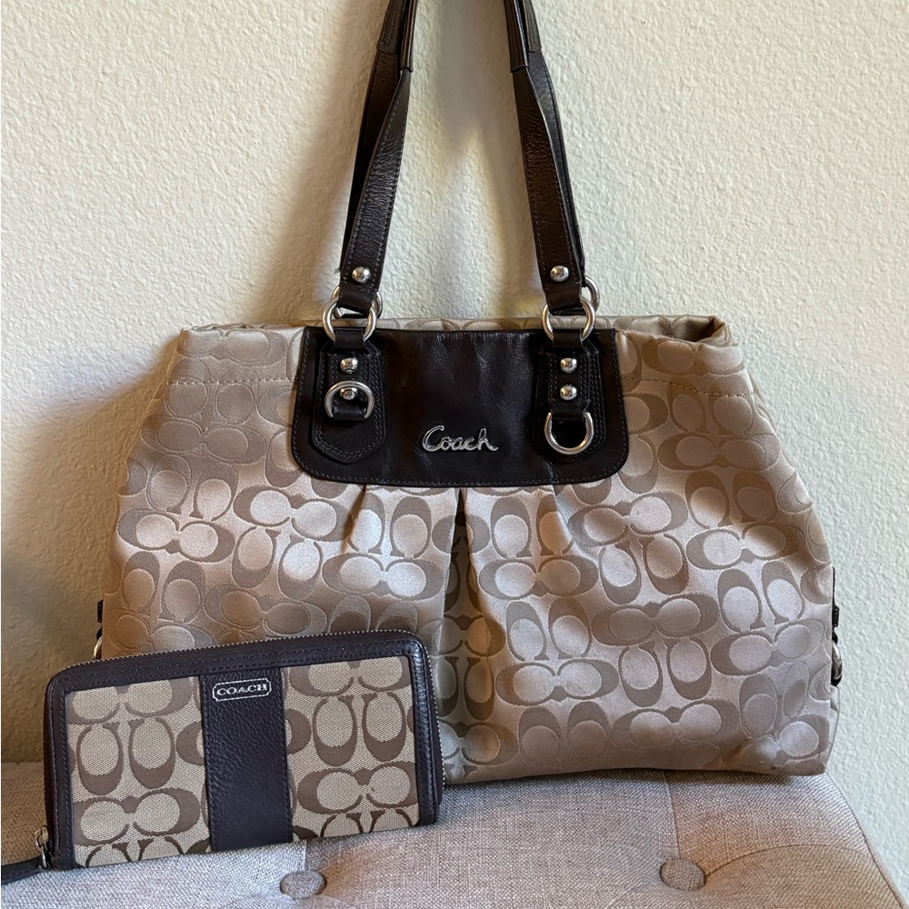 Vintage Coach Ashley Signature Bag and Wallet